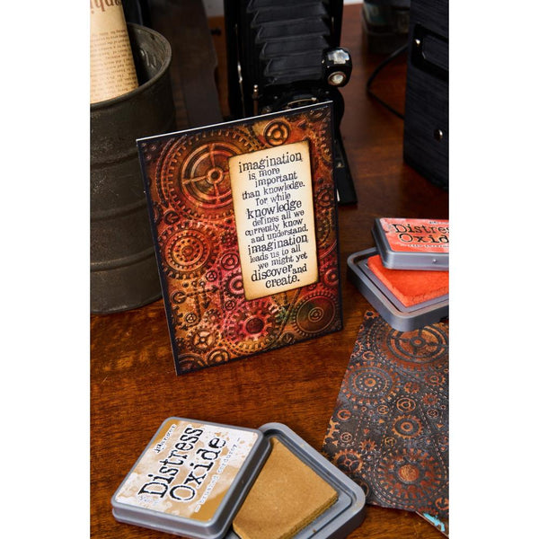 Gears Texture Fades Embossing Folder | Tim Holtz 2025 Vault Release