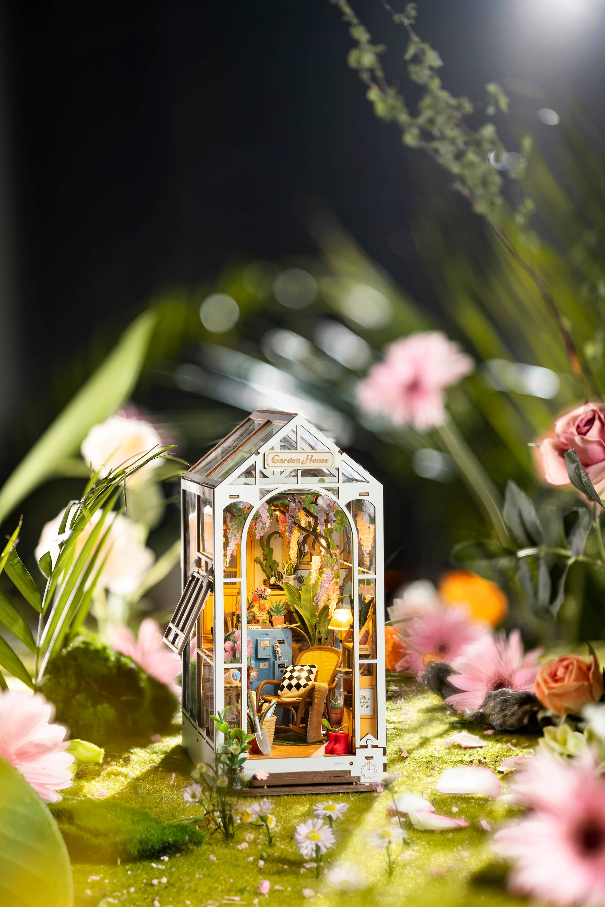 Garden House Book Nook Diorama Kit