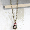 Petit camée noir + collier pendentif en verre vintage