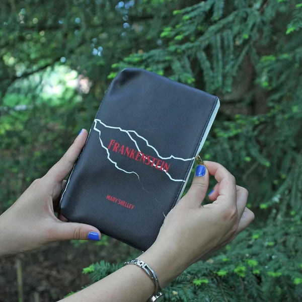 Frankenstein Book Art Crossbody {plusieurs tailles}