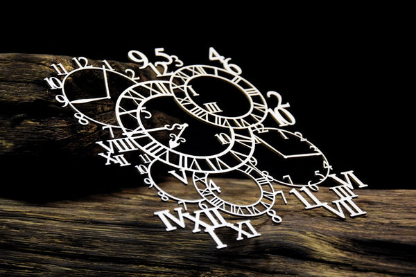 Fond D'aggloméré D'horloges Ajourées