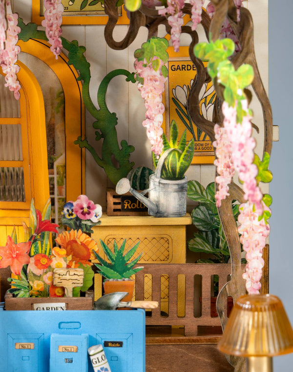 Garden House Book Nook Diorama Kit