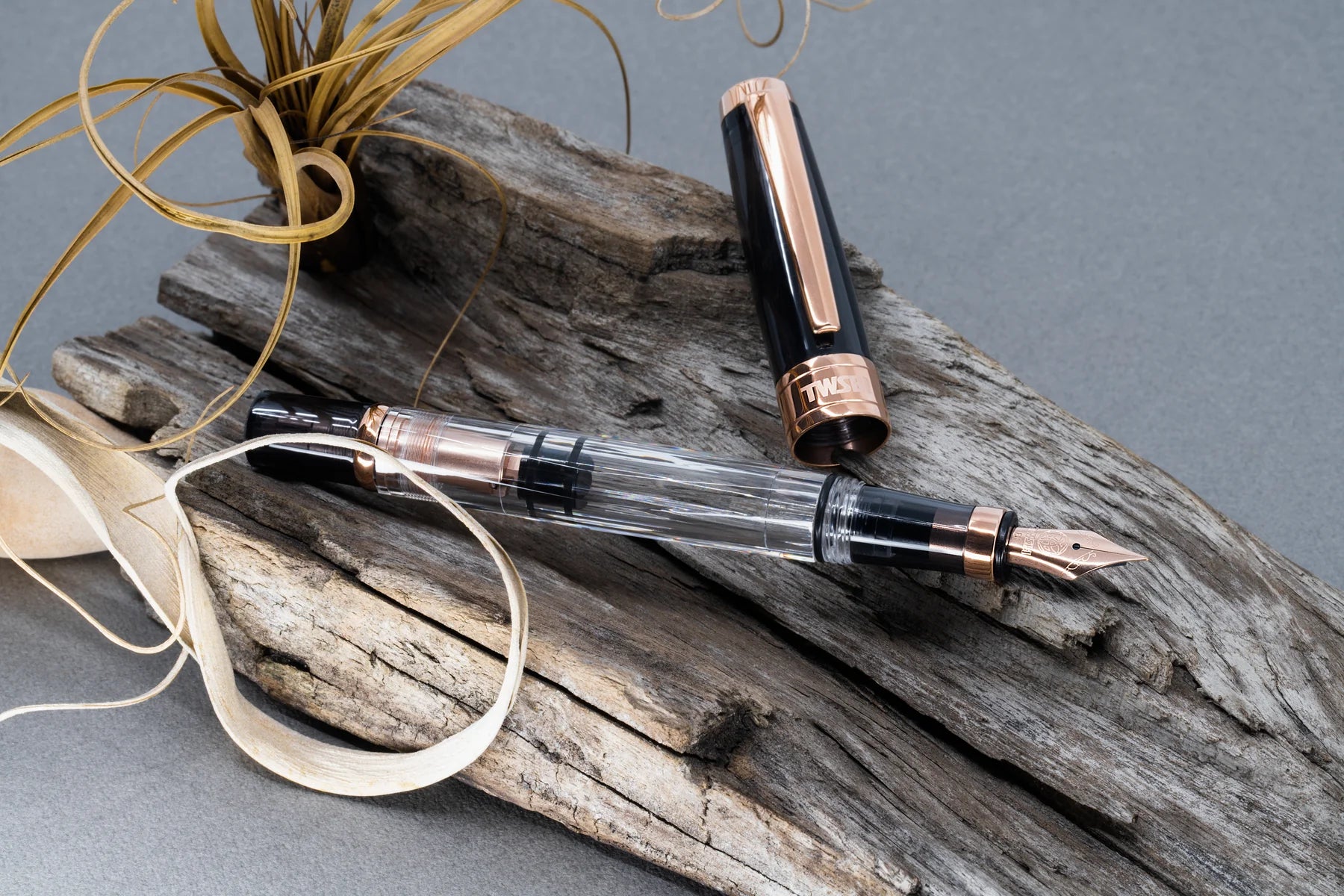 {back soon!} Smoke and Rose Gold II Diamond 580 Fountain Pen