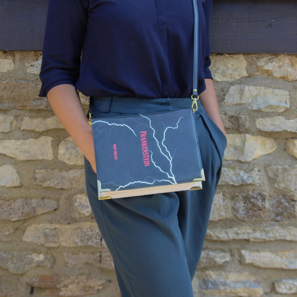 Frankenstein Book Art Crossbody {plusieurs tailles}