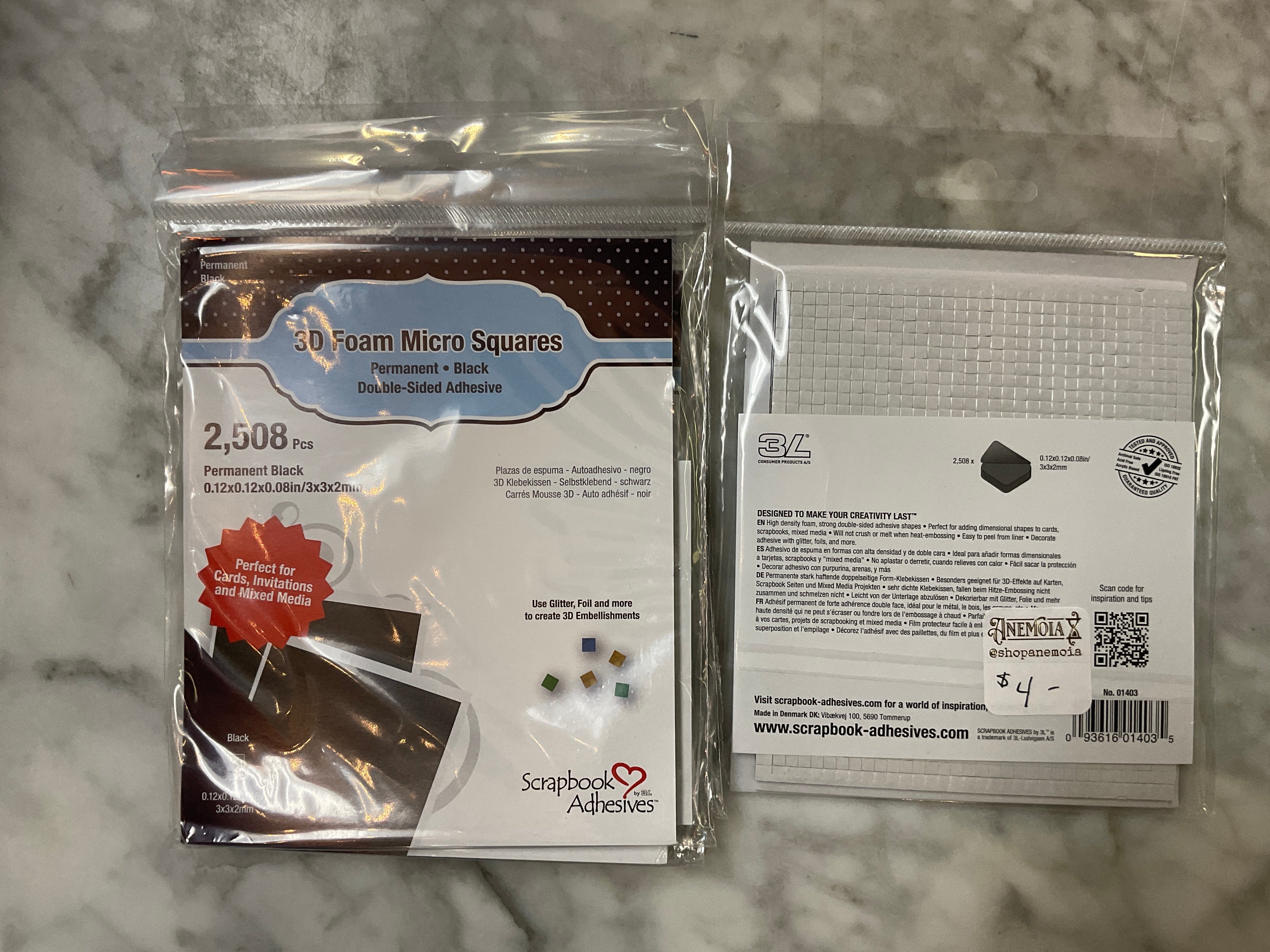 3D Foam Black Micro Squares