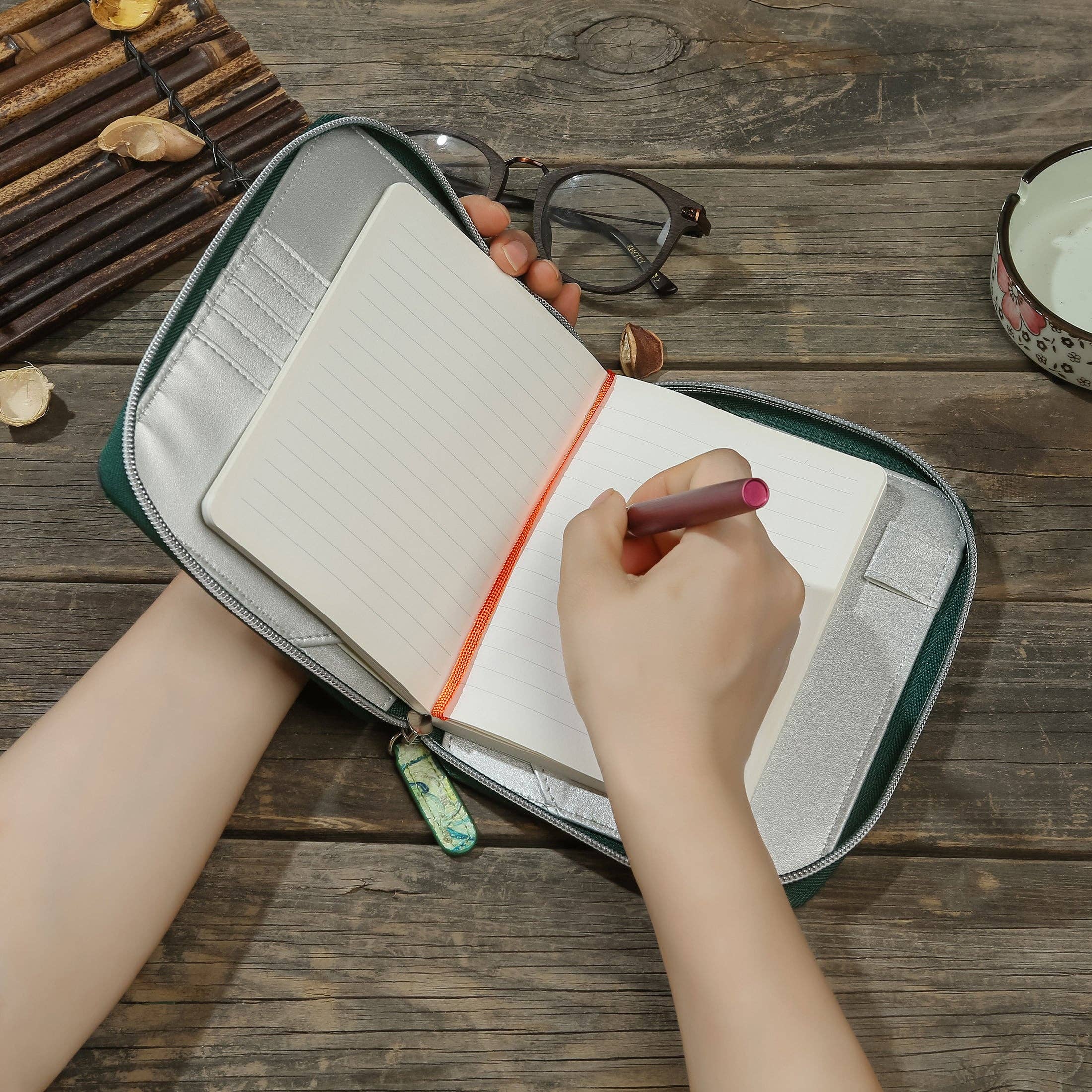 Black Vegan Leather Zippered Portfolio Ruled Notebook