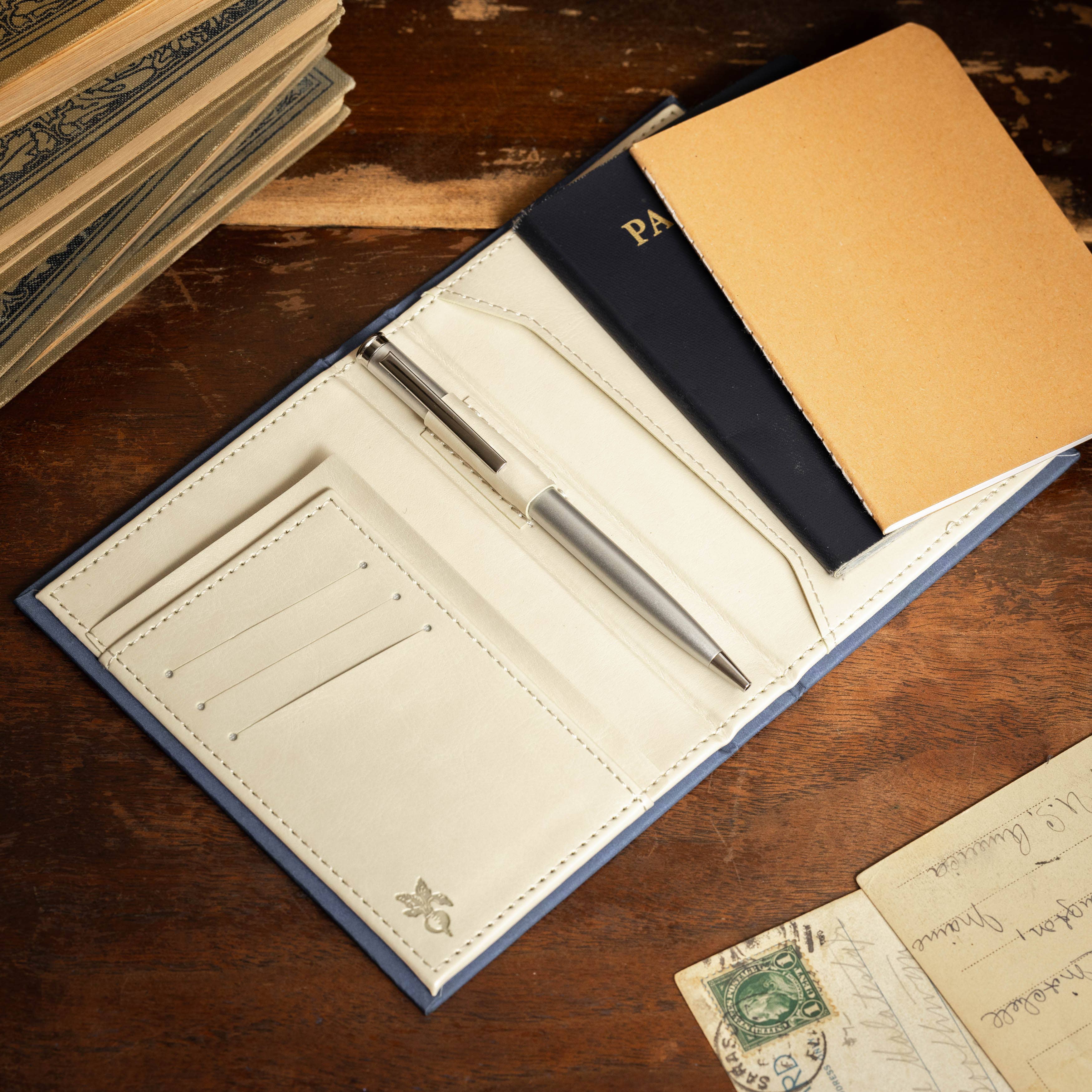 The Tale of Peter Rabbit Passport/Notebook Wallet Beatrix Potter 1902