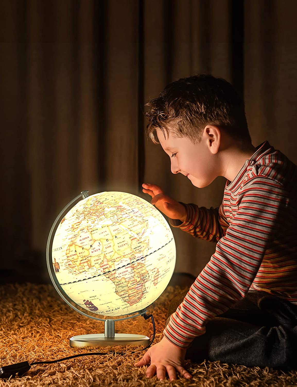 Light-Up Globe Lamp