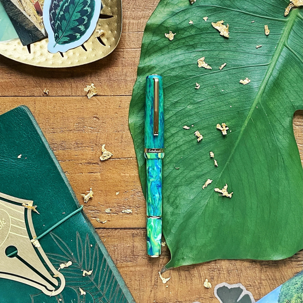 {special order} Beleza Limited Edition JR Fountain Pen | Gold Trim