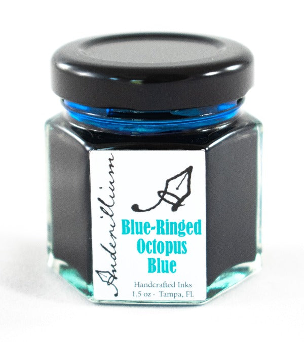 Encre de poulpe aux anneaux bleus