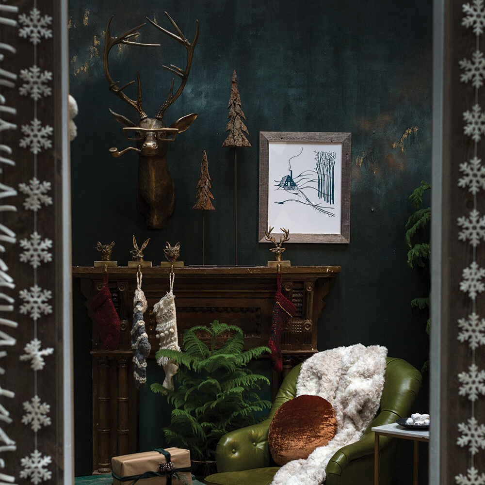 Charlie Stocking Holder | E+E Collection