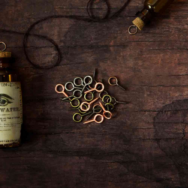 Genouille Antique Screws | Memory Hardware
