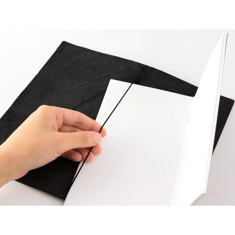 Black Regular Traveler's Notebook