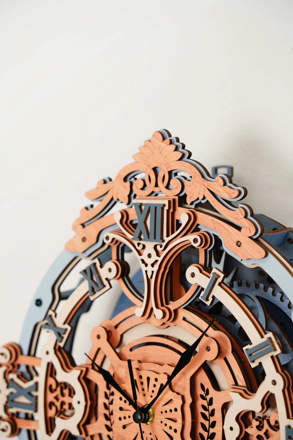 Horloge murale Notes romantiques, Puzzle mécanique en bois