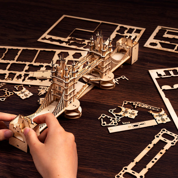 Tower Bridge Lighted 3D Wooden Puzzle