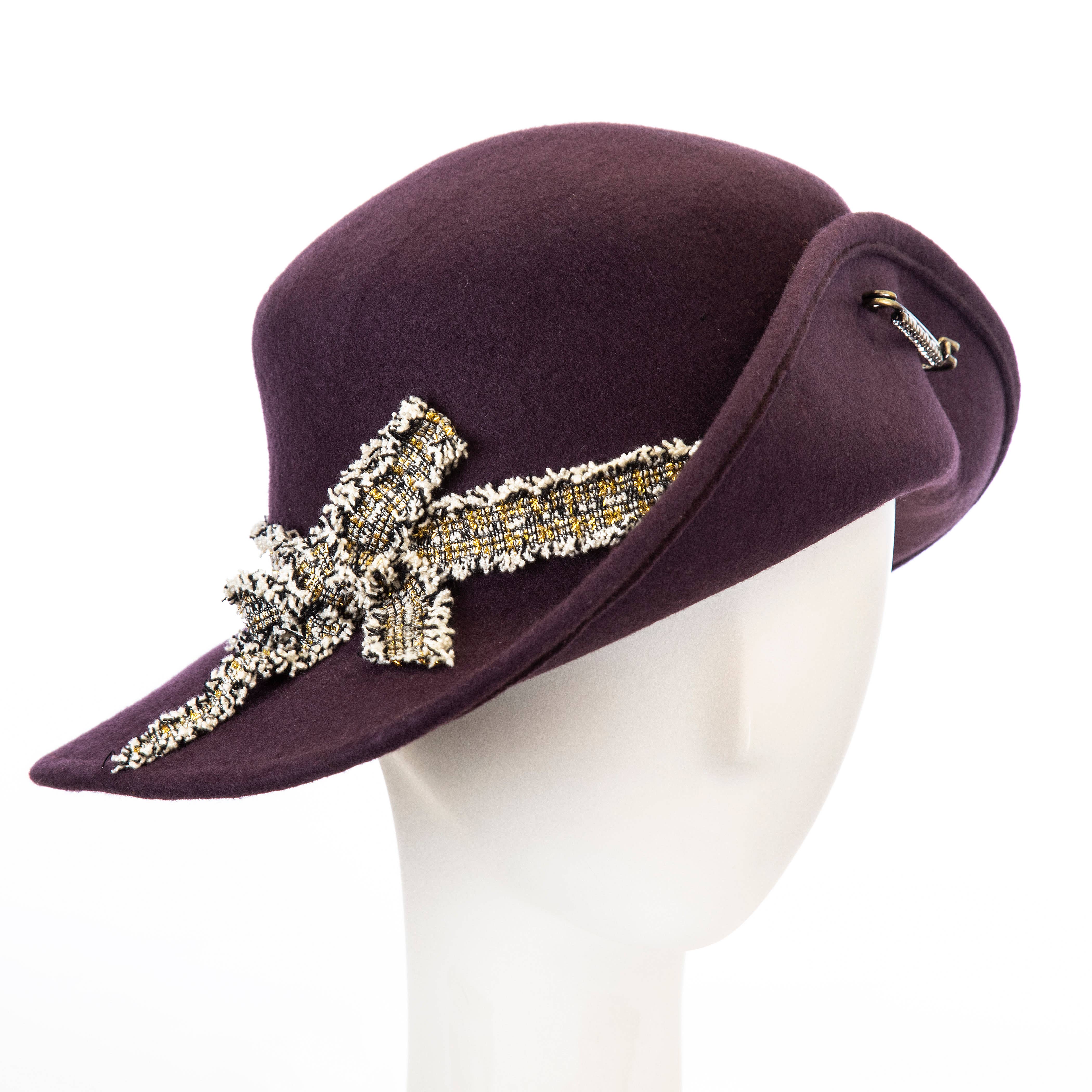 Chapeau en laine asymétrique | Sadie {aubergine}