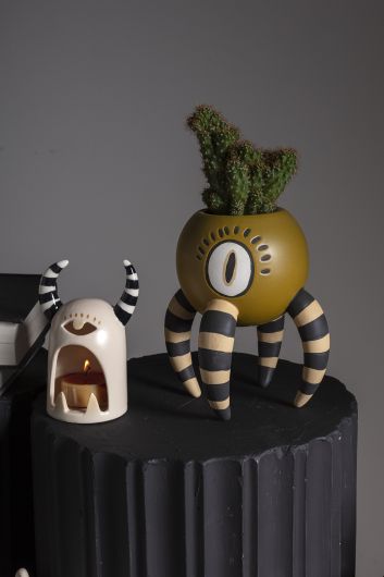 Claw Pot