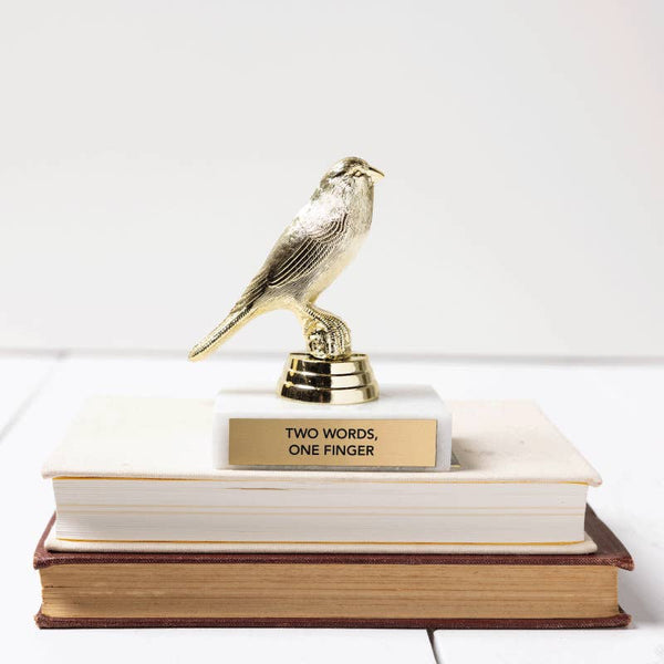Trophée Deux mots, un doigt