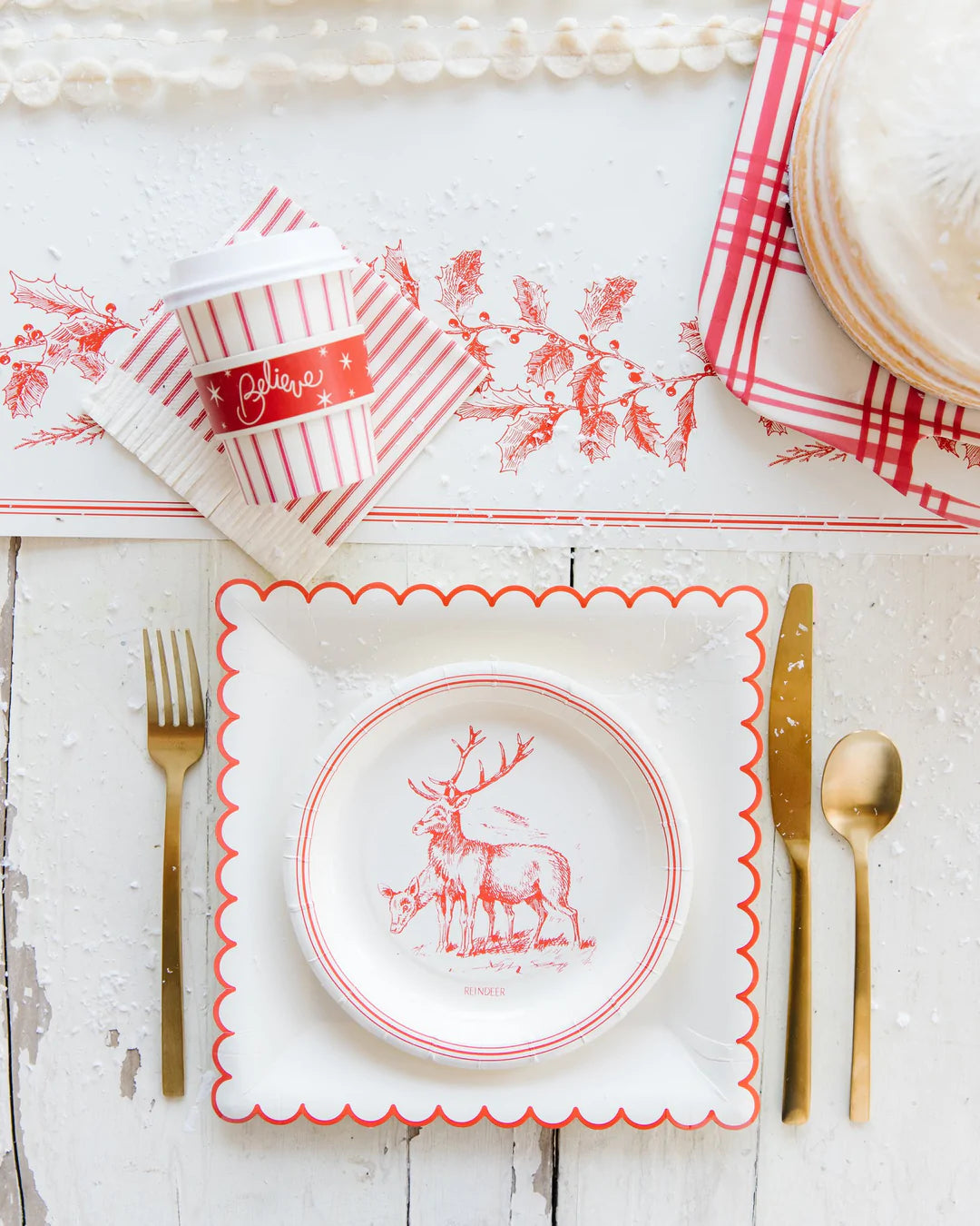 Believe White/Red Scallop 7