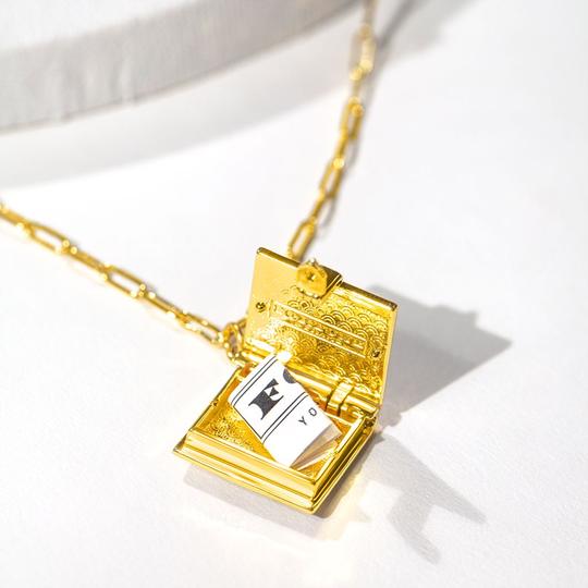 Collier de médaillon de livre | Nacre