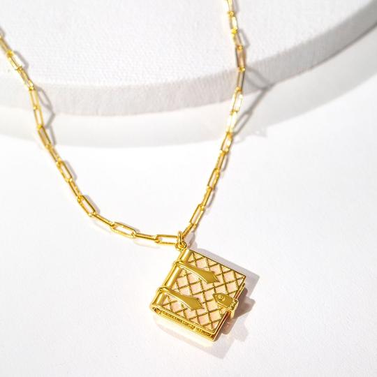 Collier de médaillon de livre | Nacre