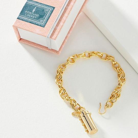 Bracelet médaillon | Capsule et baguette