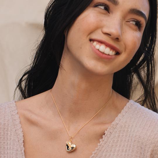 Collier médaillon | Flèche à travers le coeur