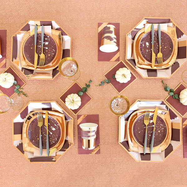 Assiettes de présentation mauves