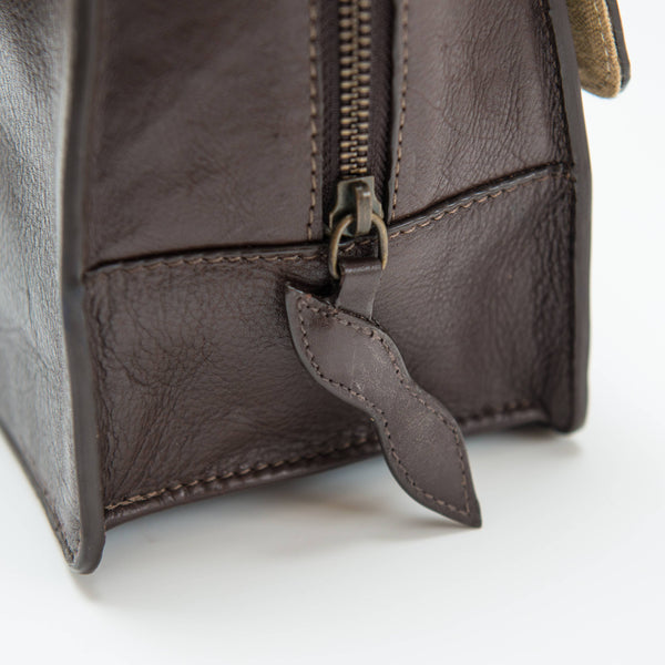 Trousse de toilette en cuir du capitaine Fawcett (CF.65)