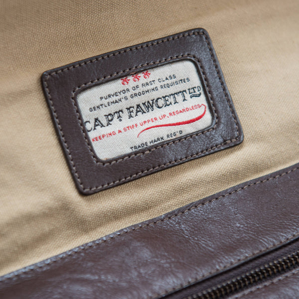 Trousse de toilette en cuir du capitaine Fawcett (CF.65)