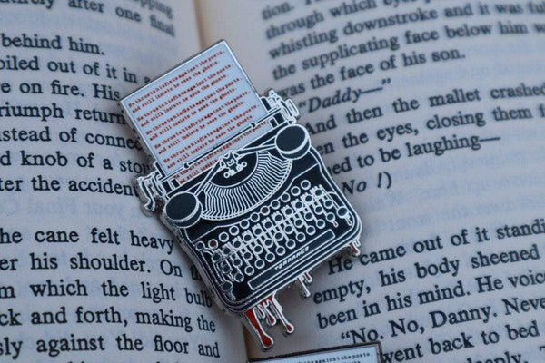 Stephen King Lovers {It} Enamel Pin
