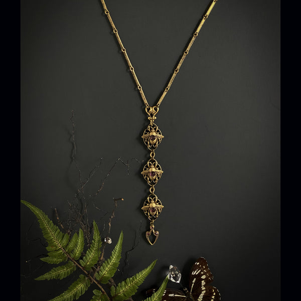 Collier cathédrale d’abeille {plusieurs pierres}