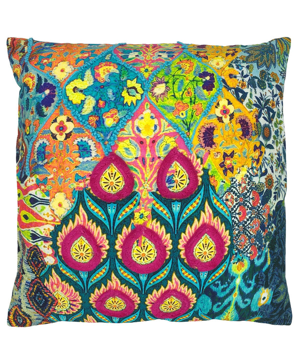 Oreiller brodé | Kelly Florale {20" x 20''}