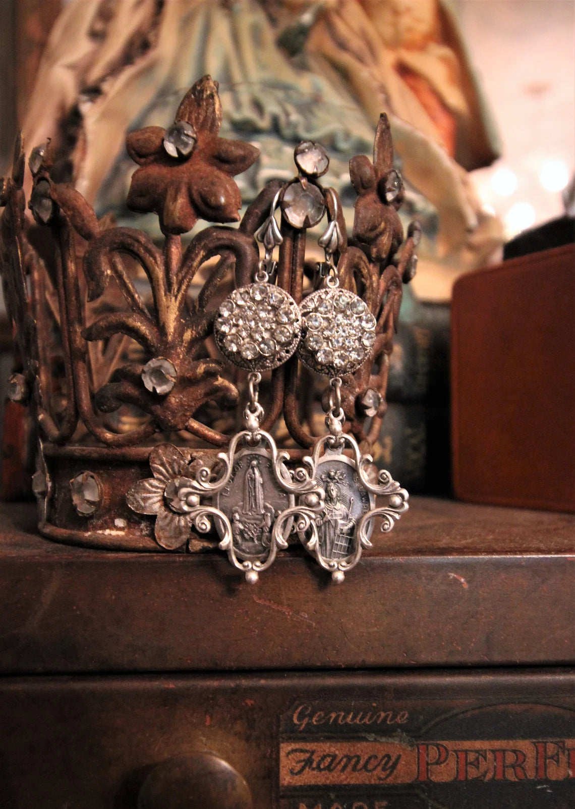 Assemblage vintage Bouton Boucles d’oreilles {Unique en son genre}