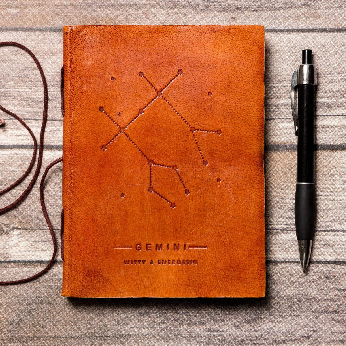 Journaux en cuir faits à la main {5x7} | Collection Zodiaque