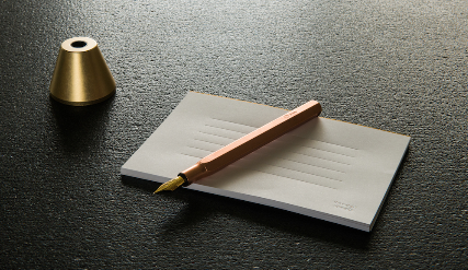 Y Studio | Stylo plume de bureau {plusieurs couleurs}