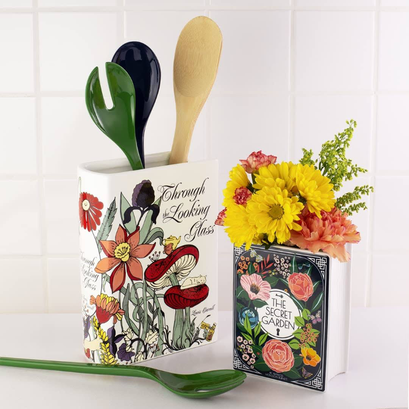 À travers le vase de livre en céramique de miroir