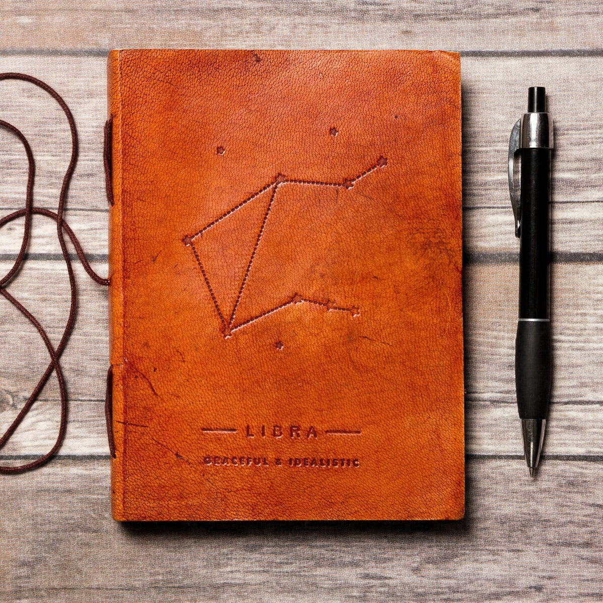Journaux en cuir faits à la main {5x7} | Collection Zodiaque
