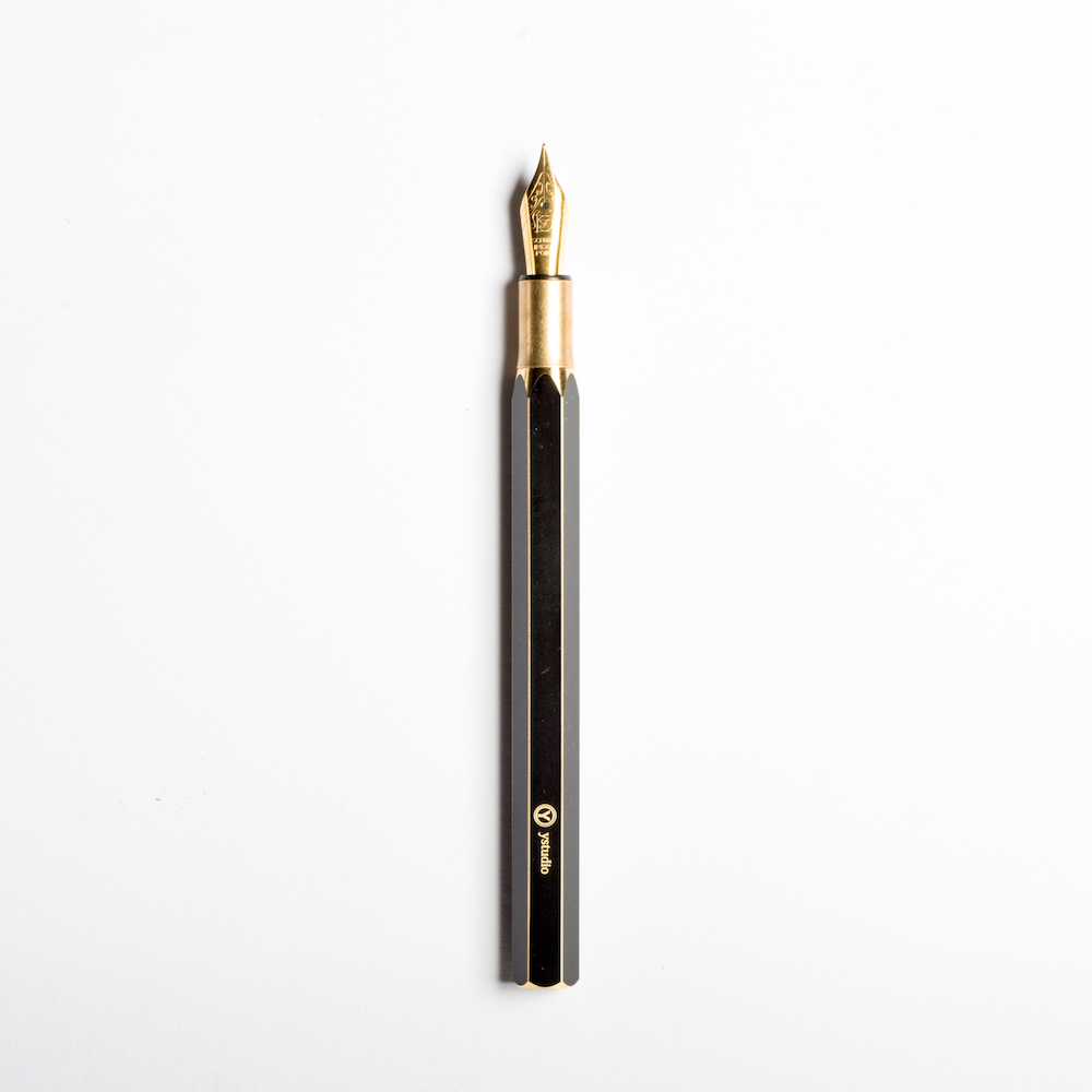 Y Studio | Stylo plume de bureau {plusieurs couleurs}