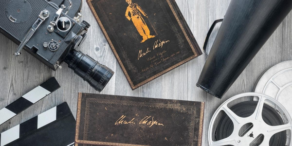 Célébration de Charlie Chaplin | Boîte de manuscrit {12,5" x 9,5"}