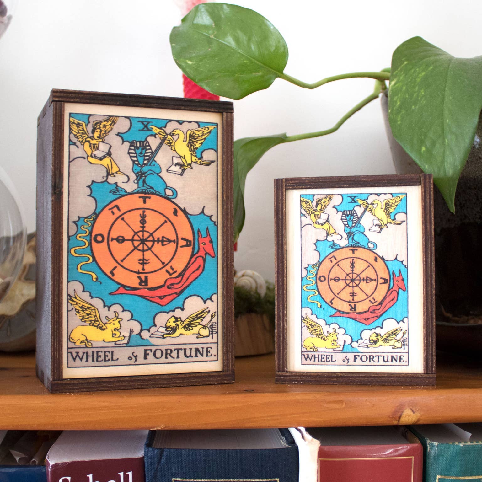 Boîte de rangement en bois inspirée du Tarot {plusieurs modèles}