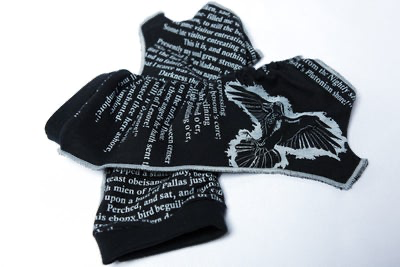 Gants d'écriture | Le corbeau