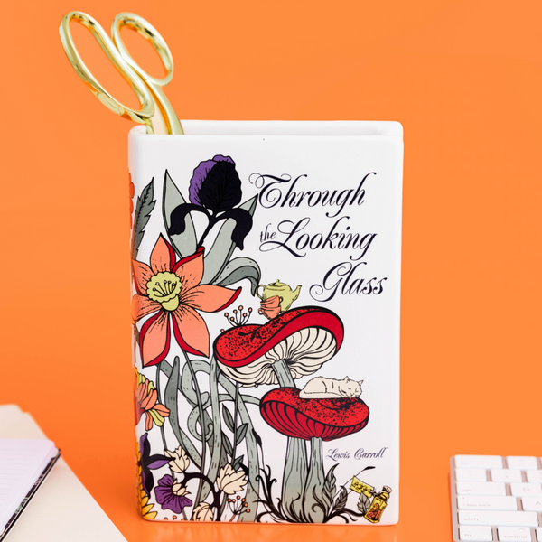 À travers le vase de livre en céramique de miroir