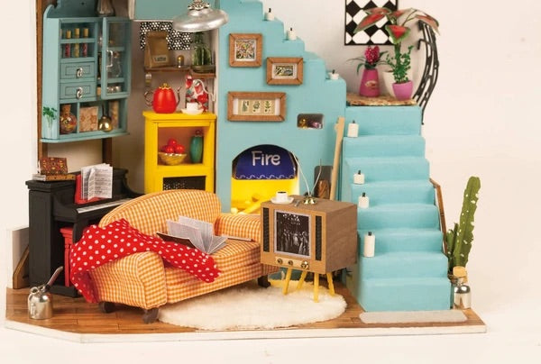 Joy's Living Room {Diorama Kit}