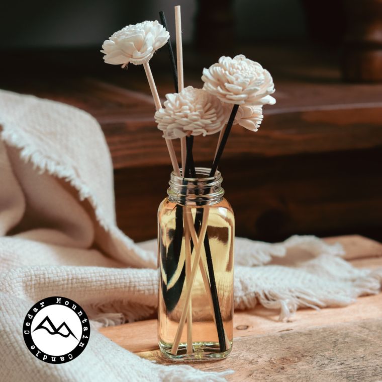 Diffuseur de roseaux de fleurs de bois Sola {parfums multiples}