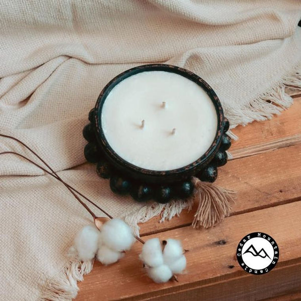 Bougie parfumée à 3 mèches en poterie perlée noire {Volcan}