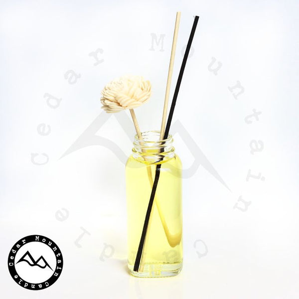 Diffuseur de roseaux de fleurs de bois Sola {parfums multiples}