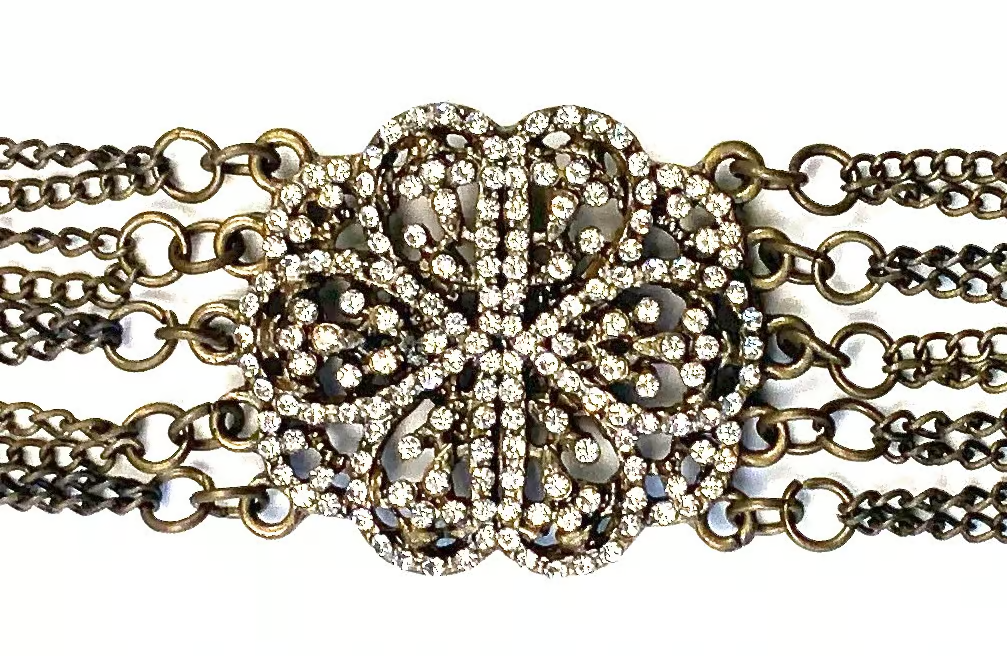 Bracelet multi-chaînes pavé de fleurs