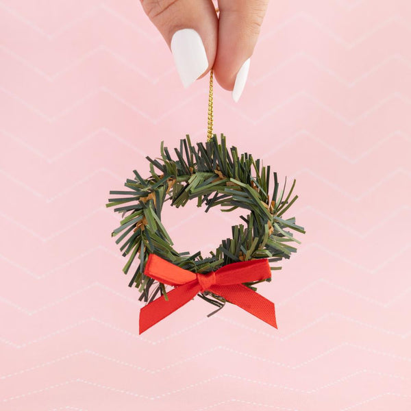 Mini Wreaths | Mittens & Mistletoe