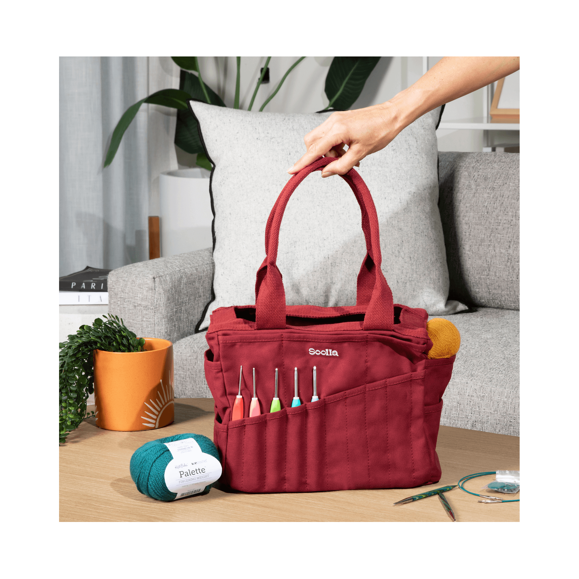 {back soon!} SampleHaus 30-Pocket Stationery/Artist Tote